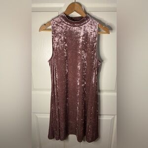 Mudd Crushed Velvet Dusty Pink Turtleneck Mini Dress – Size XL – Winter Ready